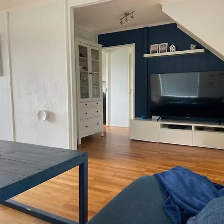 Cozy Detached Tatil Evi Bergen