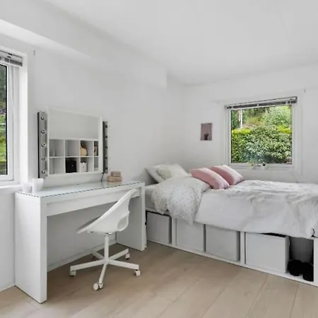 Σπίτι διακοπών Cozy Detached Μπέργκεν