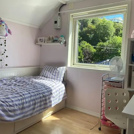 Σπίτι διακοπών Cozy Detached Μπέργκεν